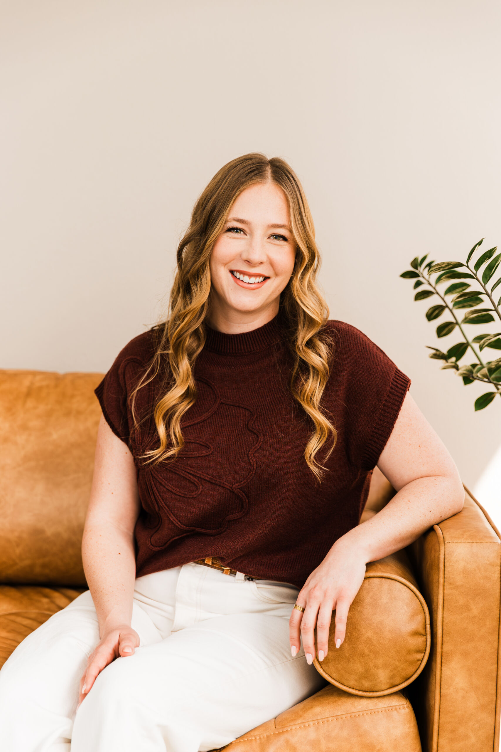 Tabitha Durr, LMFT providing EMDR therapy session at Destination Therapy Houston